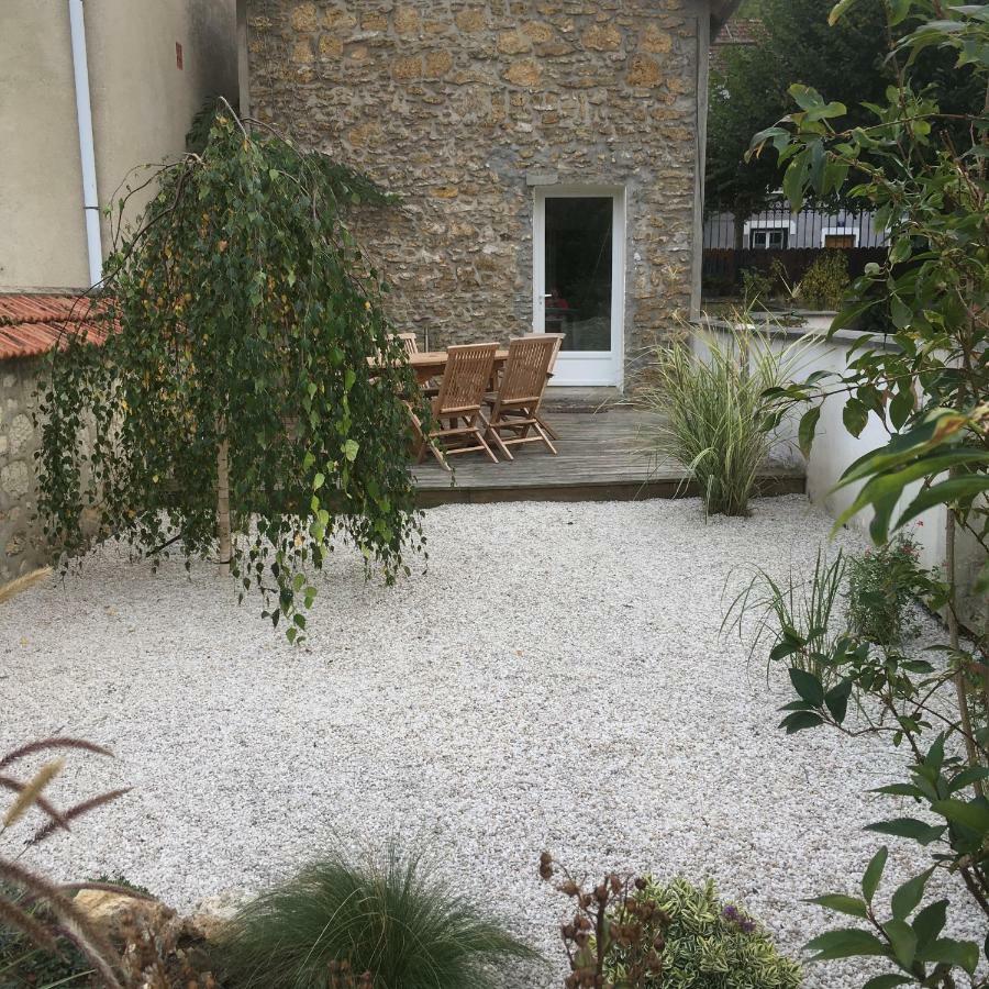 Au Tilleul Apartamento Mezieres-sur-Seine Exterior foto