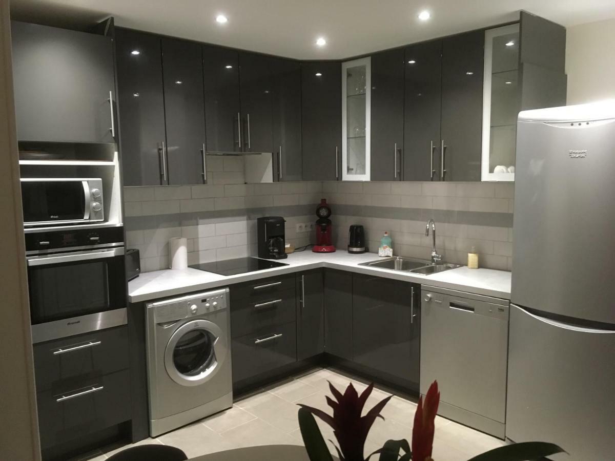 Au Tilleul Apartamento Mezieres-sur-Seine Exterior foto